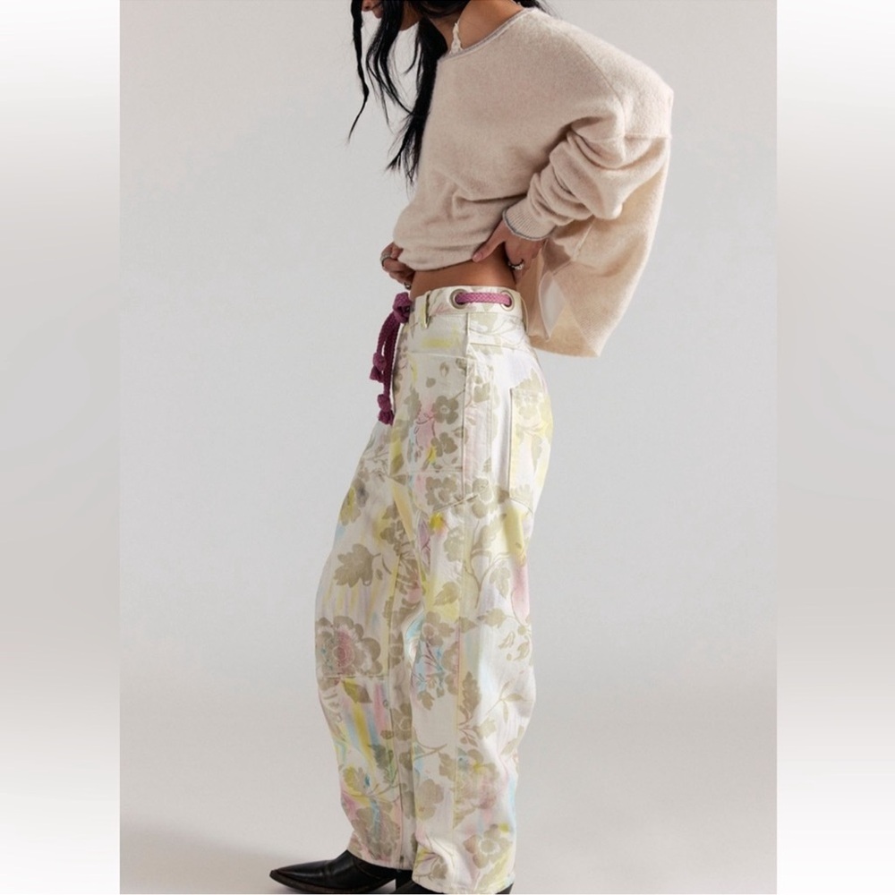 Free People We The Free Moxie Floral Printed Flocked Barrel Jeans 29 - Picture 3 of 9